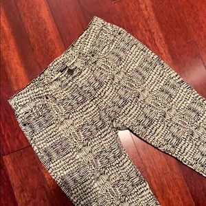 NWOT BDG Straight Leg Skinny Jean 27W 30L